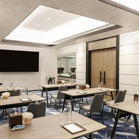 Sheraton Mall Of The Emirates Hotel, Dubai Exterior photo